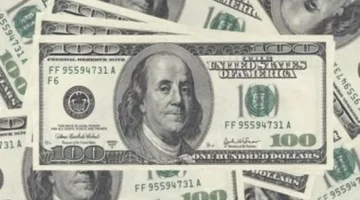 سعر شراء الدولار في البنك الأهلي الكويتي يسجل 52.30 جنيه مصري